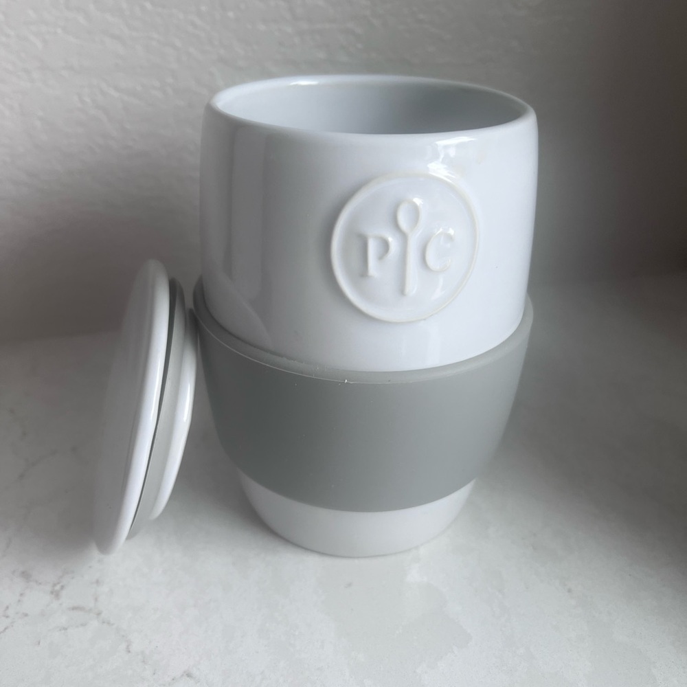 Pampered Ceramic Egg Cooker with Silicone Grip